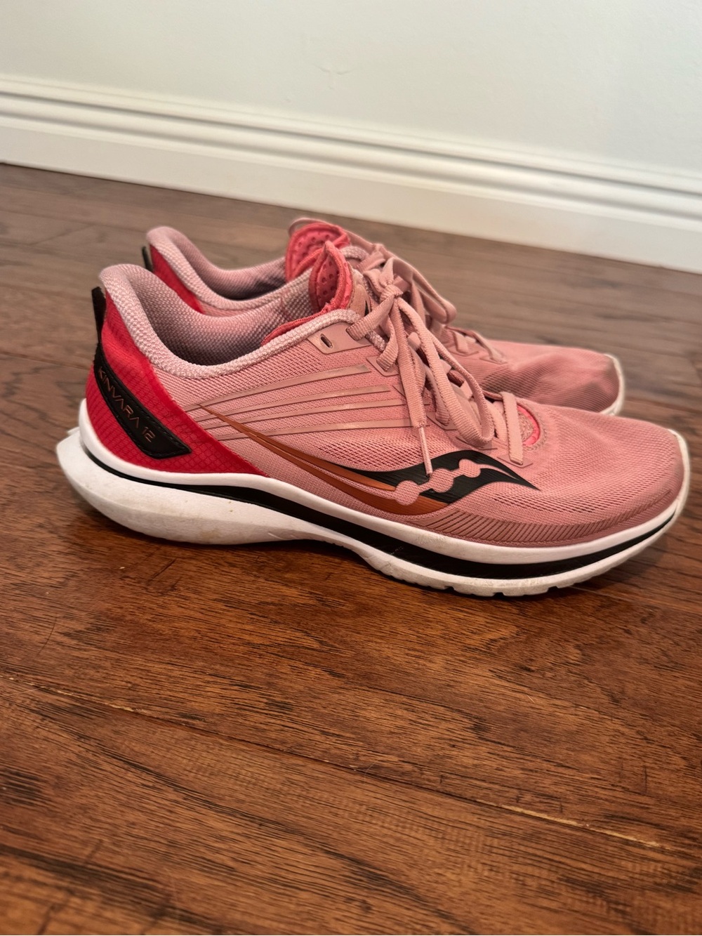 Saucony Kinvara 12 Women's Pink Running Sneakers